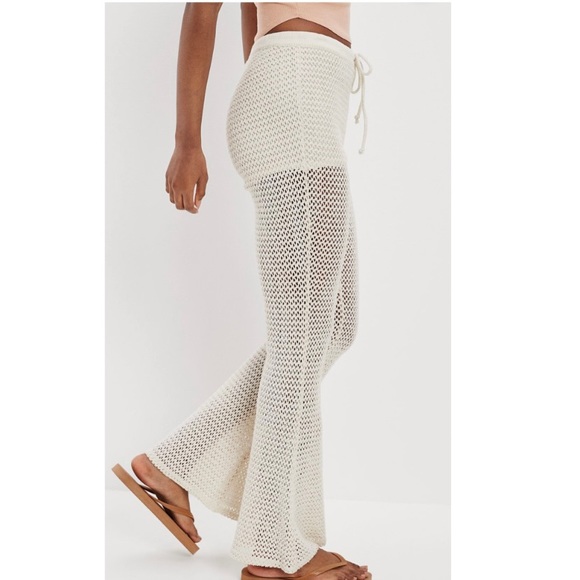 American Eagle high waisted crochet flare pants - Picture 5 of 5